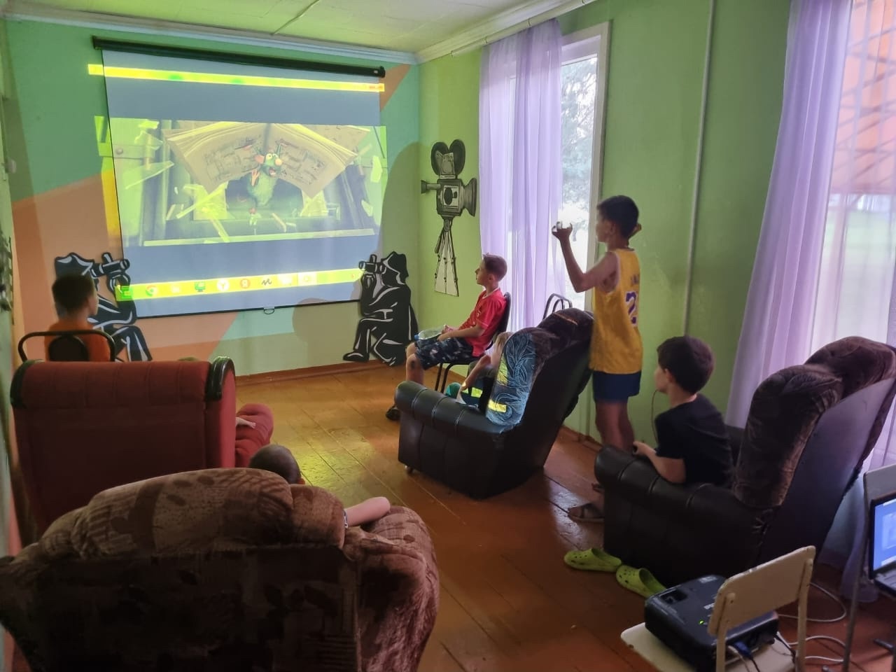  Субботний просмотр мультфильмов